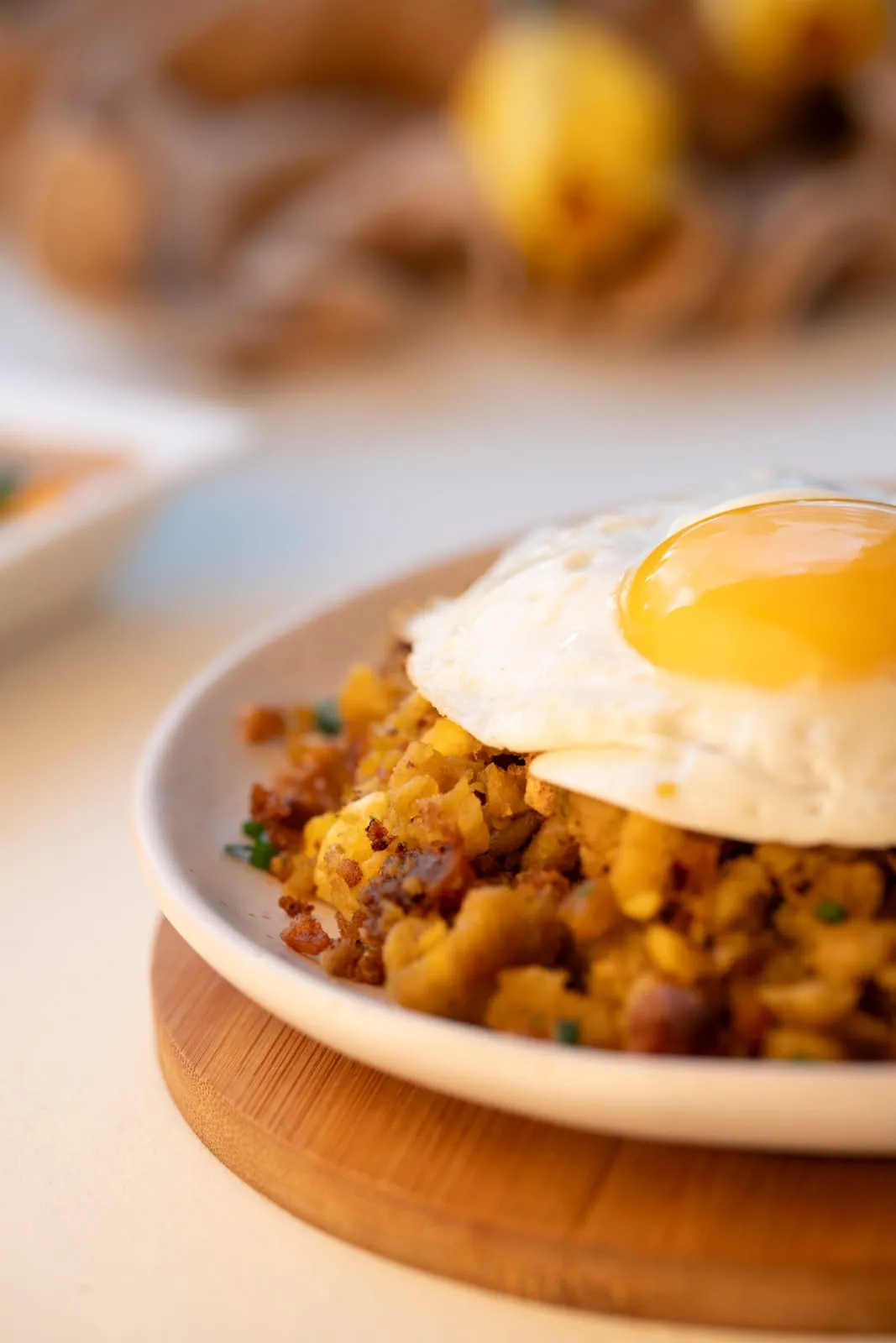 Tigrillo con huevo frito, desayuno tradicional en Tamarinda, La Carolina